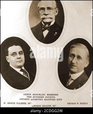 Greystone Hall - 1918 illustration de la couverture de la brochure commémorative produite lors de l'ouverture du nouveau temple maçonnique à Akron, Ohio, États-Unis - elle présente des portraits des membres honoraires d'Akron du Conseil suprême Rite écossais de la Franc-maçonnerie antique et acceptée Banque D'Images
