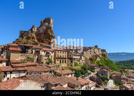 Vue panoramique de Frias, petite ville pittoresque de Burgos, Espagne Banque D'Images