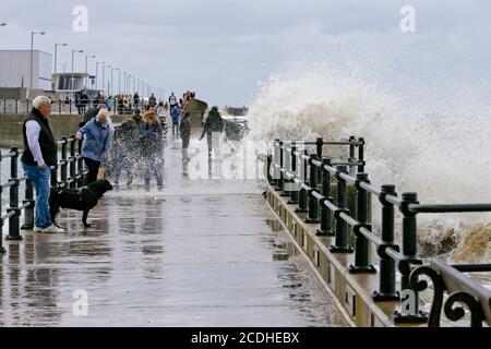 Rivière Mersey à marée haute à New Brighton, Wirral, le 28 août 2020. Photo de Chris Stading Banque D'Images