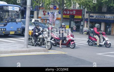 Motocyclistes en voiture Banque D'Images