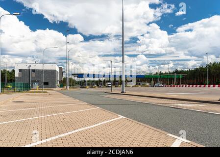 Tarnawa Rzepinska, Pologne 28 août 2020. Point de collecte de péage de Tarnawa, pour la conduite sur l'autoroute A2 en Pologne. Le dernier point avant l'est Banque D'Images