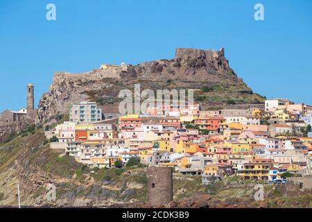 Italie, Sardaigne, province de Sassari, Castelsardo, vue sur la vieille ville et le château de la Doria Banque D'Images