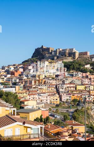 Italie, Sardaigne, province de Sassari, Castelsardo, vieille ville et château ancien Banque D'Images