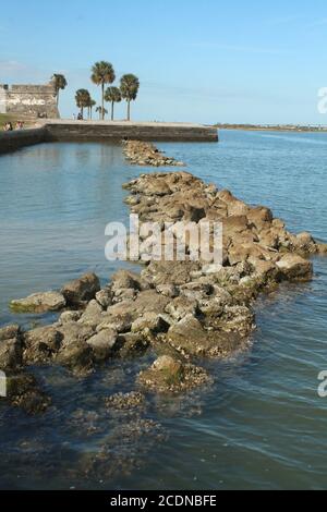 Bord de mer à Saint Augustine, Floride avec le monument Castillo de San Marcos en arrière-plan Banque D'Images