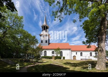 Église Saint-Laurentius de la paroisse de Lunden et cimetière familial des XVe et XVIe siècles dans le cimetière Banque D'Images