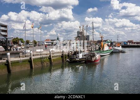 Le port des musées est le point central de la station de vacances sur la mer du Nord. Vue sur le bassin du port 1, également connu sous le nom de port de musée. Banque D'Images