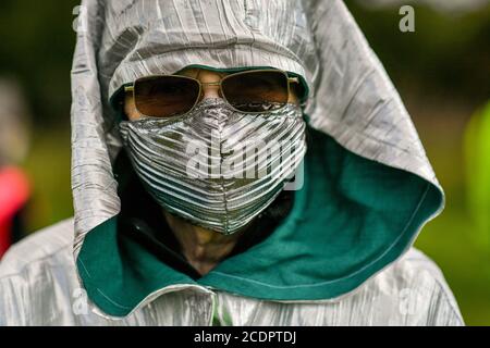 Des activistes de la rébellion des extinction prennent part à une manifestation à Bristol, contre le projet d'agrandissement de l'aéroport international de Bristol, alors qu'un week-end d'extinction des rébellions commence à travers le pays. Date de la photo: Samedi 29 août 2020. Voir PA Story PROTEST Climate. Le crédit photo devrait se lire : Ben Birchall/PA Wire Banque D'Images