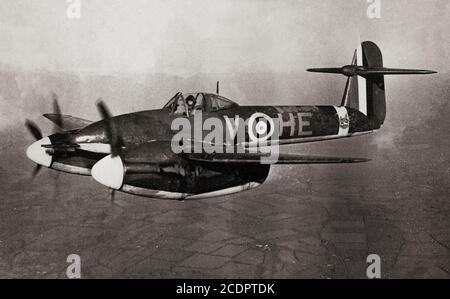 The Westland Whirlwind, un combattant lourd à double moteur britannique développé par Westland Aircraft. Contemporain de l'ouragan Spitfire et Hawker Supermarine, il a été le premier combattant à un siège, à deux moteurs, armé de canons de la Royal Air Force. Quand il a volé pour la première fois en 1938, le tourbillon était l'un des avions de combat les plus rapides au monde et avec quatre Hispano-Suiza HS.404 20 mm autocannon dans son nez, le plus lourdement armé. Banque D'Images