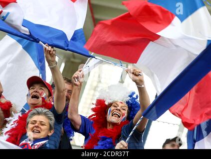 Linköping, Sweden20130718 la France et l'Angleterre dans le groupe C dans le Championnat d'Europe des femmes dans le football à l'arène Linköping à Linköping jeudi soir. La photo : les fans de football à l'arène de Linköping. Photo Jeppe Gustafsson Banque D'Images