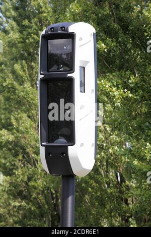 Nouveau multi-violation de contrôle radar sur une route en France Banque D'Images