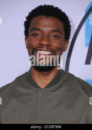 19 novembre 2017 - Los Angeles, Californie - Chadwick Boseman. American Music Awards 2017 au Microsoft Theatre de Los Angeles. (Image de crédit : © Birdie Thompson/AdMedia via ZUMA Wire) Banque D'Images