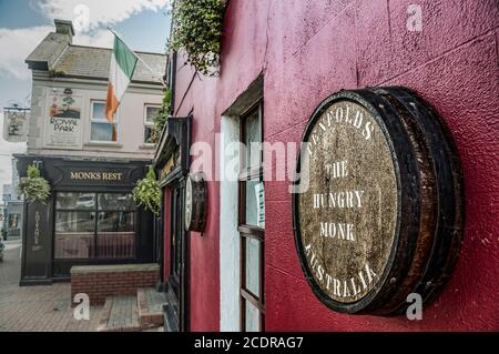 Visite de Greystones. Le pub « Hungry Monk », restaurant au centre de la ville, co. Wicklow, Irlande Banque D'Images