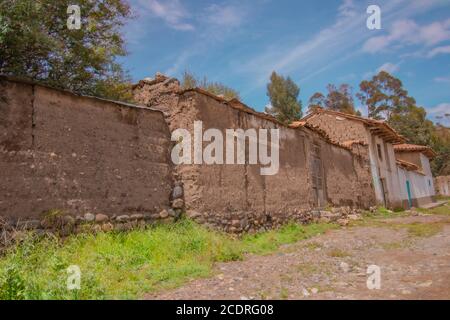 Une petite ville de Huaraz, Pérou. Banque D'Images