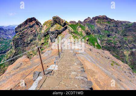 Sentier de randonnée dans les montagnes de Madère Portugal Banque D'Images