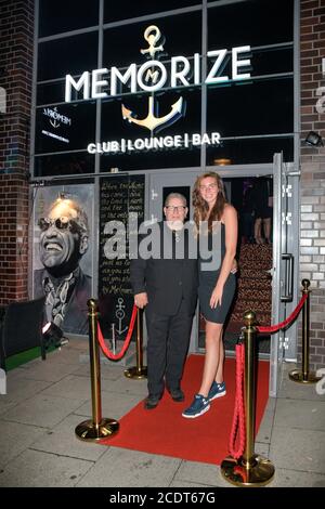 Natalie Waletzko, Model, Kalle Haverland, Kiezpirat, Club-Lounge-Bar À ouverture en douceur MÉMORISER, Hambourg, St. Pauli, Fischmarkt, Große Elbstrasse, 28.08.20 Banque D'Images