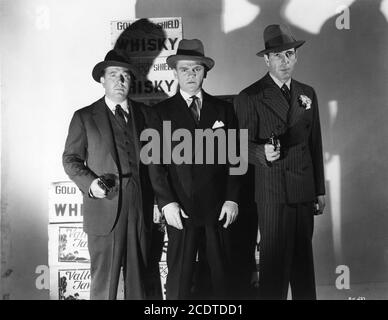 FRANK McHugh JAMES CAGNEY et HUMPHREY BOGART Publicité Portrait pour LES ANNÉES 1939 réalisateur RAOUL WALSH Histoire originale / producteur Mark Hellinger producteur exécutif Hal B. Wallis Warner Bros. Banque D'Images