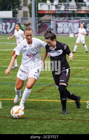 Lugano, Suisse. 29 août 2020. 08/29/2020, Lugano, Stadio Cornaredo, AXA Women's Super League: FC Lugano Femminile - FC Zurich Women, # 4 Lesley Ramseier (FC Zurich) contre Mia von Ballmoos (Lugano) crédit: SPP Sport Press photo. /Alamy Live News Banque D'Images