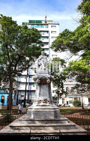 Statue de Miguel de Cervantes Saavedra dans la Vieille Havane, Cuba Banque D'Images