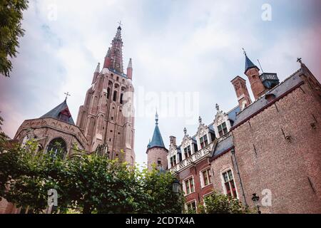 L'église gothique de notre-Dame de Bruges Banque D'Images