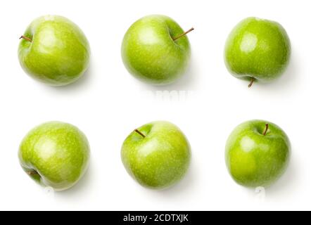 Pommes vertes isolées sur fond blanc Banque D'Images