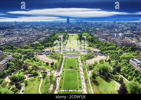 Vue du haut de la tour Eiffel sur le Champs de Mars Banque D'Images