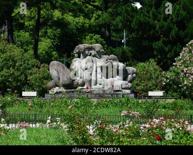 Sotchi, Russie - juin 5. 2018. Sculpture Adam et Eve dans l'arboretum Banque D'Images