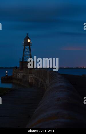 Traversez la jetée lumineuse Wilhelmshaven Banque D'Images