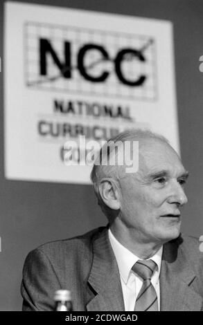 Sir Ron Dearing Conférence de presse du Conseil national des programmes d'études au Conseil d'examen et d'évaluation des écoles, Notting Hill Gate, W11. Chris Woodhead, Hilary Nicolle et Geoffrey Bowden. 02 août 1993. Photo: Neil Turner Banque D'Images