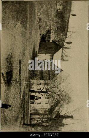 . L'ancienne fonderie de canon au-dessus de Georgetown, D.C., et son premier propriétaire Henry Foxall . o une roue de dépassement reliée à la machinerie de l'arbre, après laquelle l'eau a été transportée par un tronc à l'est du ruisseau, et de là, à travers une courte course supplémentaire anda deuxième tronc à la plus petite fraise d'alésage immédiatement contigu à la fonderie. Lorsque le canal de Chesapeake et de l'Ohio a ensuite été construit, l'eau de la course a été transportée sous le canal au moyen d'un tube en fer. La vallée du ruisseau a été grandement modifiée depuis les jours de Fowall et Mason par la construction d'un immense réseau d'égouts Banque D'Images