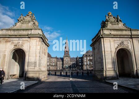 Le Palais de Christiansborg est le seul bâtiment au monde contenant les trois branches du gouvernement d'un pays Banque D'Images