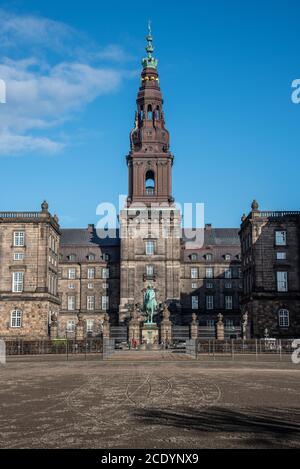 Le Palais de Christiansborg est le seul bâtiment au monde contenant les trois branches du gouvernement d'un pays Banque D'Images