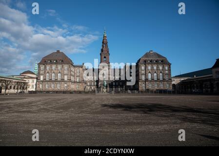 Le Palais de Christiansborg est le seul bâtiment au monde contenant les trois branches du gouvernement d'un pays Banque D'Images