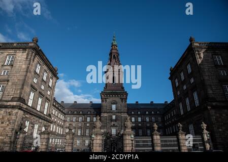 Le Palais de Christiansborg est le seul bâtiment au monde contenant les trois branches du gouvernement d'un pays Banque D'Images