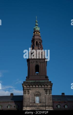 Le Palais de Christiansborg est le seul bâtiment au monde contenant les trois branches du gouvernement d'un pays Banque D'Images