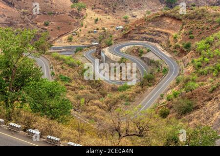 Route de campagne à travers les montagnes Simien, Éthiopie Banque D'Images