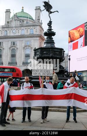 Piccadilly Circus, Londres, Royaume-Uni. 30 août 2020. Biélorussie manifestation à Piccadilly Circus contre les élections et le président Loukachenko . Crédit : Matthew Chattle/Alay Live News Banque D'Images
