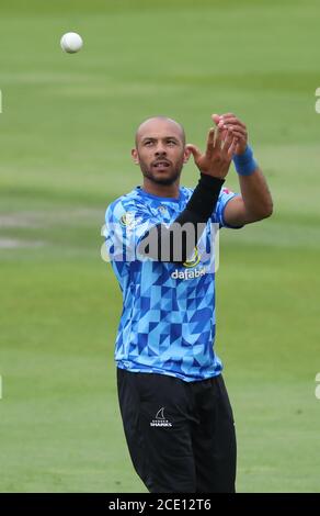 Hove, Royaume-Uni. 30 août 2020. Sussex Bowler Tymal Mills pendant le match de Vitality Blast T20 entre Sussex Sharks et Hampshire au 1er Central County Ground, Hove Credit: James Boardman/Alay Live News Banque D'Images