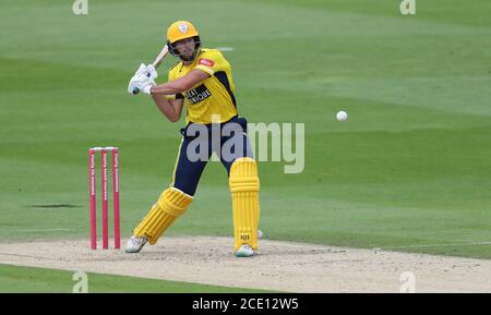 Hove, Royaume-Uni. 30 août 2020. James Fuller du Hampshire pendant le match de Vitality Blast T20 entre Sussex Sharks et Hampshire au 1er Central County Ground, Hove Credit: James Boardman/Alamy Live News Banque D'Images