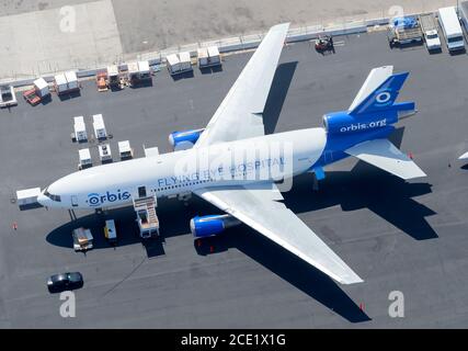 Orbis Flying Eye Hospital Douglas DC-10. Hôpital aérien pour prévenir la cécité et les maladies oculaires. Projet Orbis McDonnell Douglas MD-10. N330AU Banque D'Images