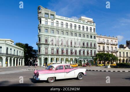 Saratoga Hôtel dans la vieille Havane, Cuba. Célèbre option d'hébergement pour les touristes visitant la Habana. Architecture néoclassique à la Havane. Banque D'Images