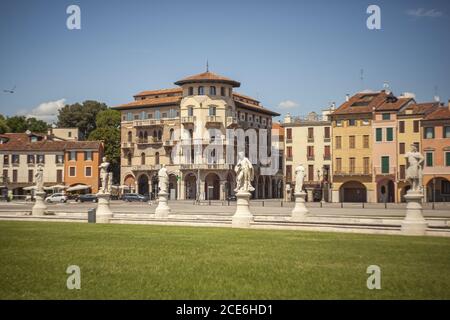 Prato della Valle, une célèbre place de la ville de Padoue en Italie 8 Banque D'Images