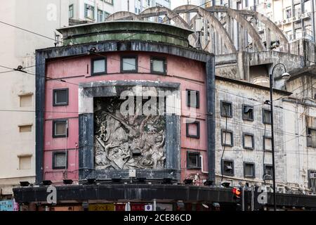 Hong Kong, Chine : 15 août 2020. L'emblématique théâtre d'État de Hong Kong doit être préservé dans le cadre du plan de réaménagement de plusieurs milliards de dollars du Nouveau-monde. Banque D'Images