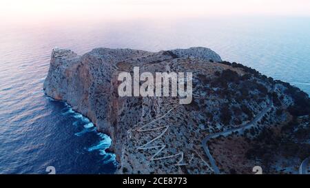 Cap Formentor Serra de tramuntana, sur la côte nord de Majorque, Espagne. Lever du soleil artistique. Photo de haute qualité Banque D'Images