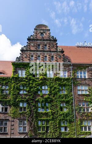 Szchecin, Pologne - 19 août 2020 : le bâtiment historique de l'Académie Morska dans le centre-ville de Szczecin Banque D'Images