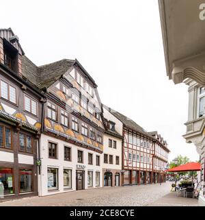 Hoexter, NW / Allemagne - 2 août 2020: Belles maisons anciennes à colombages hlf à Hoexter sur le Weser dans le style Weser Renaissance Banque D'Images