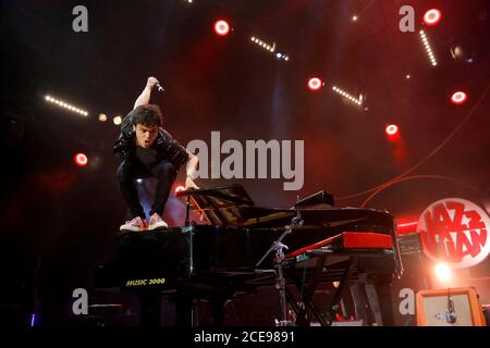 Festival de Jazz 'Jazz a Juan' à Juan-les-Pins (sud-est de la France), le samedi 22 juillet 2017 : Jamie Cullum, pianiste et chanteur de jazz Banque D'Images