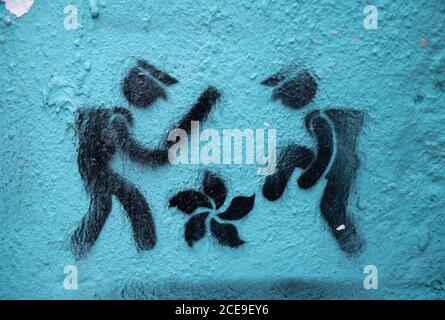 Hong Kong, Chine : 29 févr. 2020. Hong Kong proteste œuvres d'art dans le centre de Hong Kong. Les travaux se trouvent sur le mur extérieur du restaurant Lo Yau Kee (老友記). Stoc. Alamy Banque D'Images