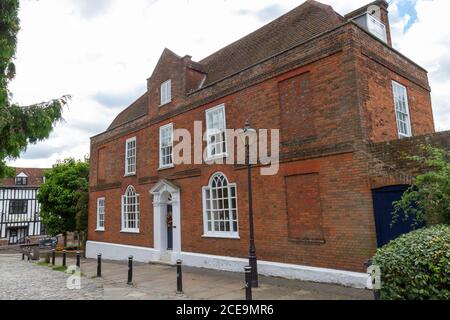 L'ancienne maison de répertoire à côté de la cathédrale et de l'église de l'abbaye de Saint Alban, St Albans, Hertfordshire, Royaume-Uni. Banque D'Images