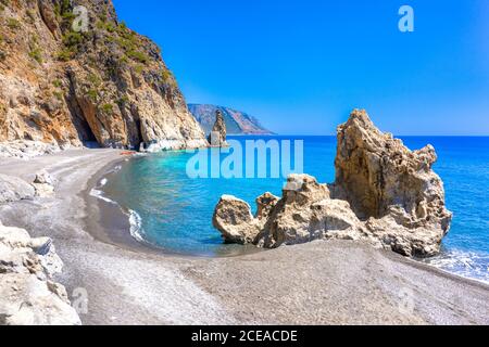 Incroyable plage de Kalogeros près d'Agia Roumeli, Chania, Crète, Grèce. Banque D'Images