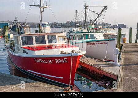 Bateaux de pêche dans le port de Gloucester, Massachusetts Banque D'Images